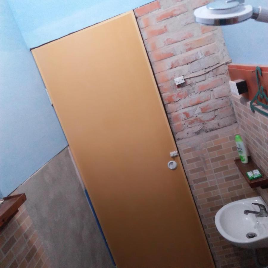 Salty Dog Hostel Telukdalem Экстерьер фото